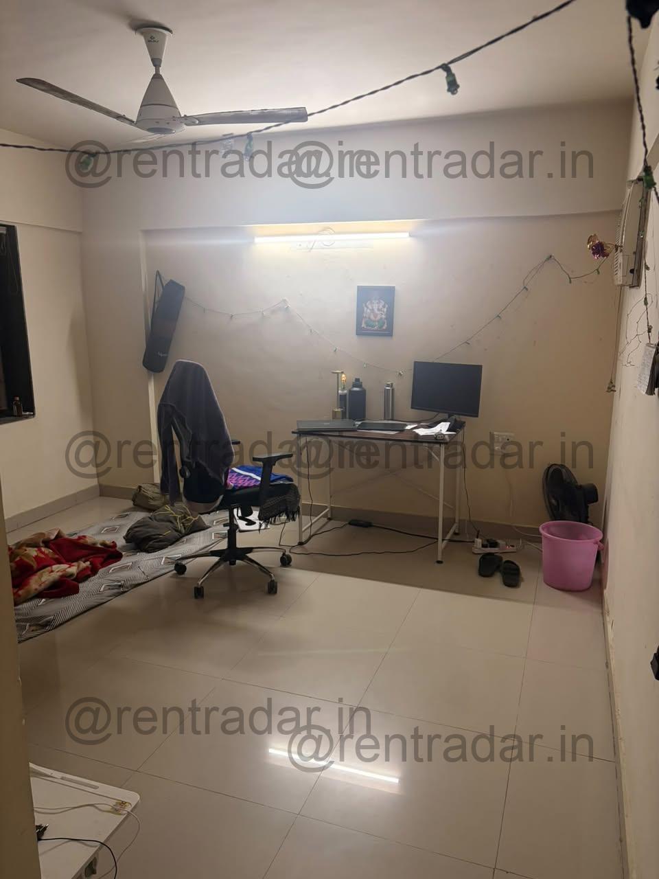 Private Room in 3 Bhk at Kharadi (accolade Society)