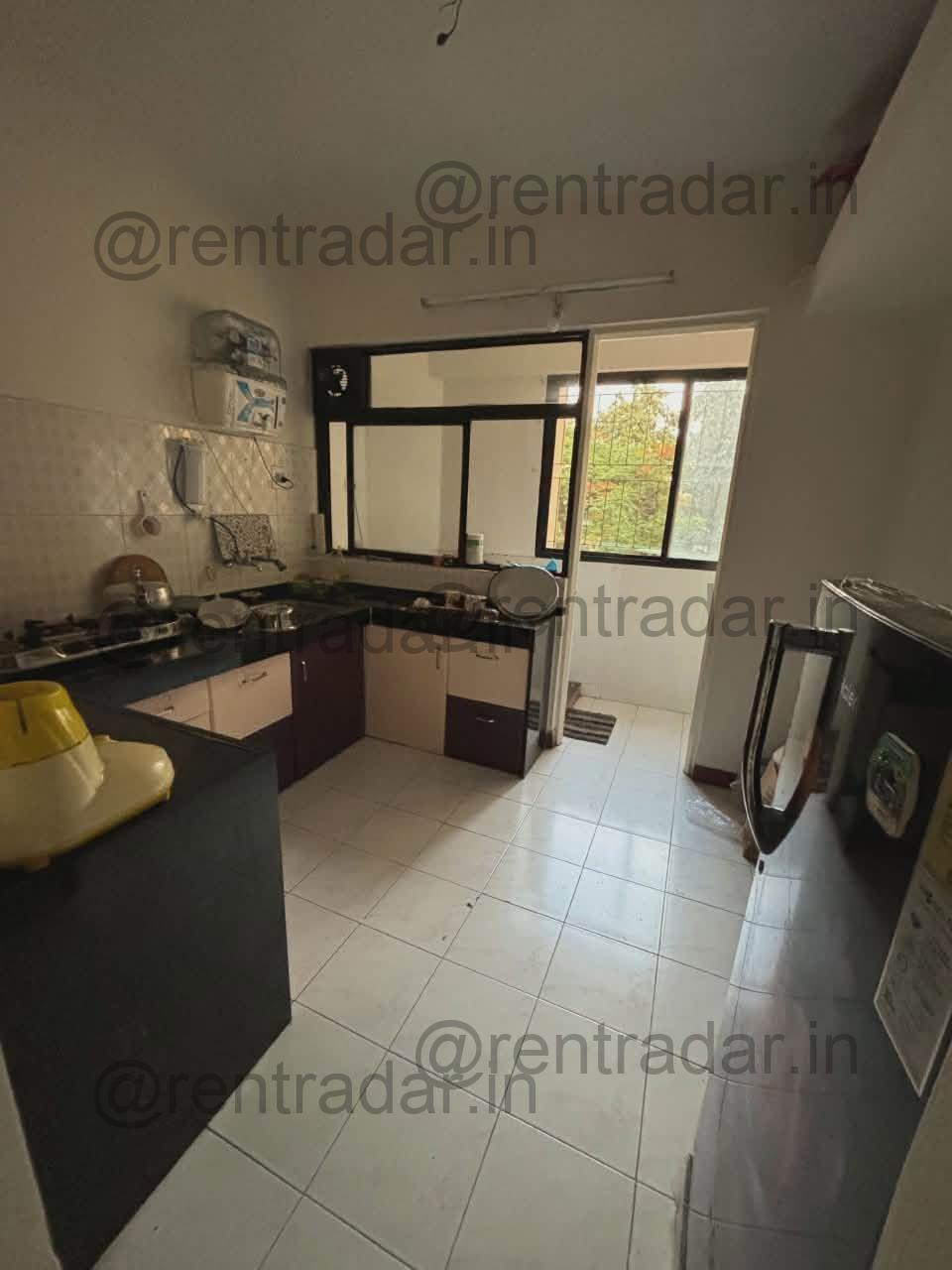 Room in 2bhk at Magarpatta (daffodils Apartment)