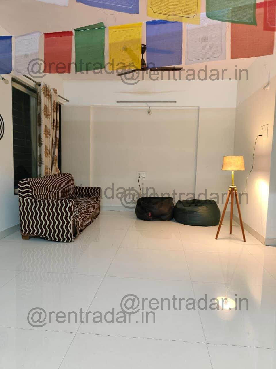Room in 3bhk at Magarpatta City (casa Feliz)