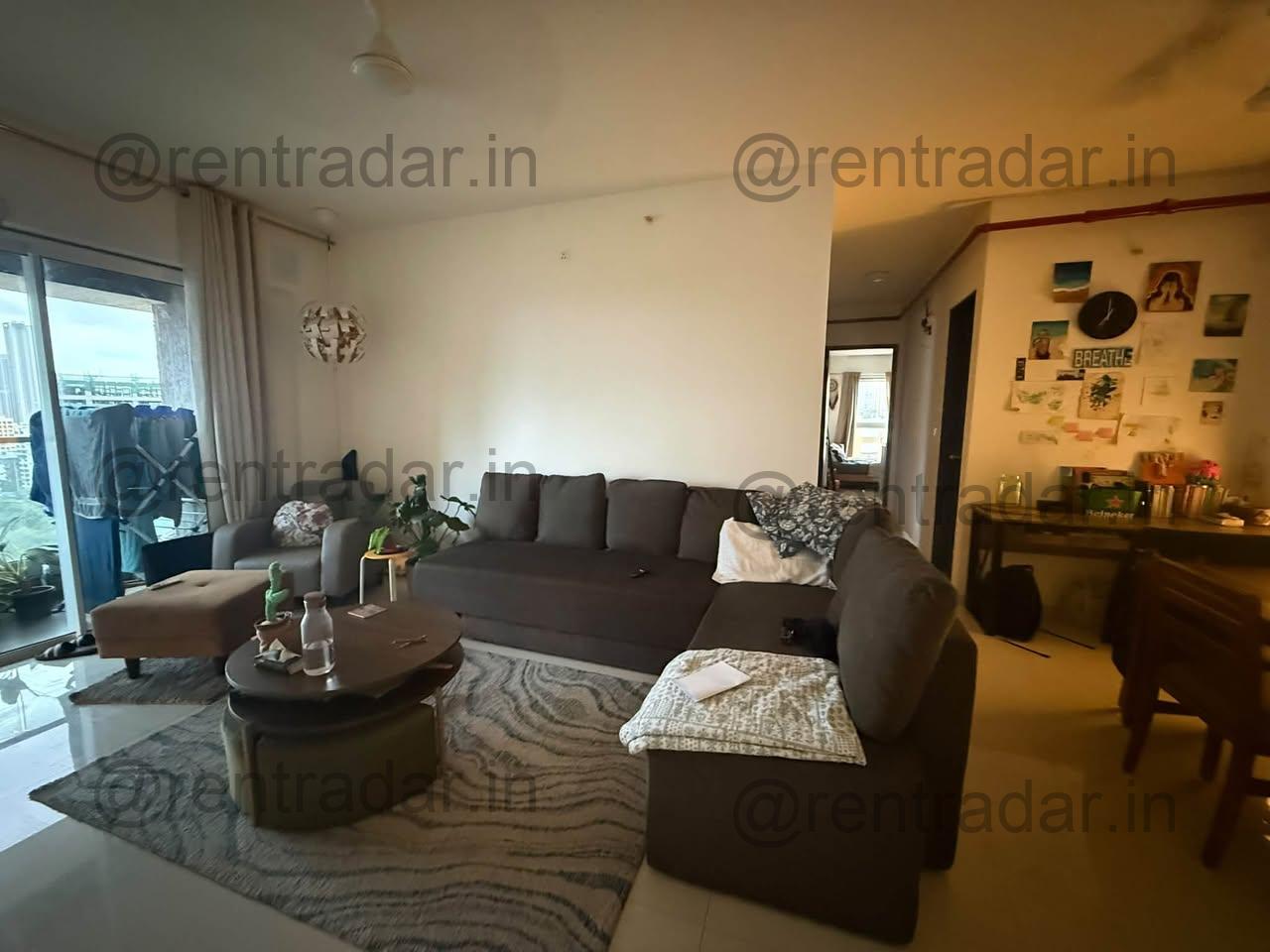 Private Room in 3bhk at Parel (runwal Nirvana)