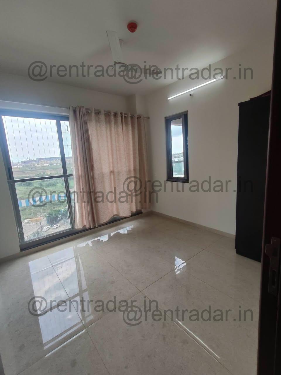 Private Room in 2bhk at Kharadi (vj Enchante Kharadi)