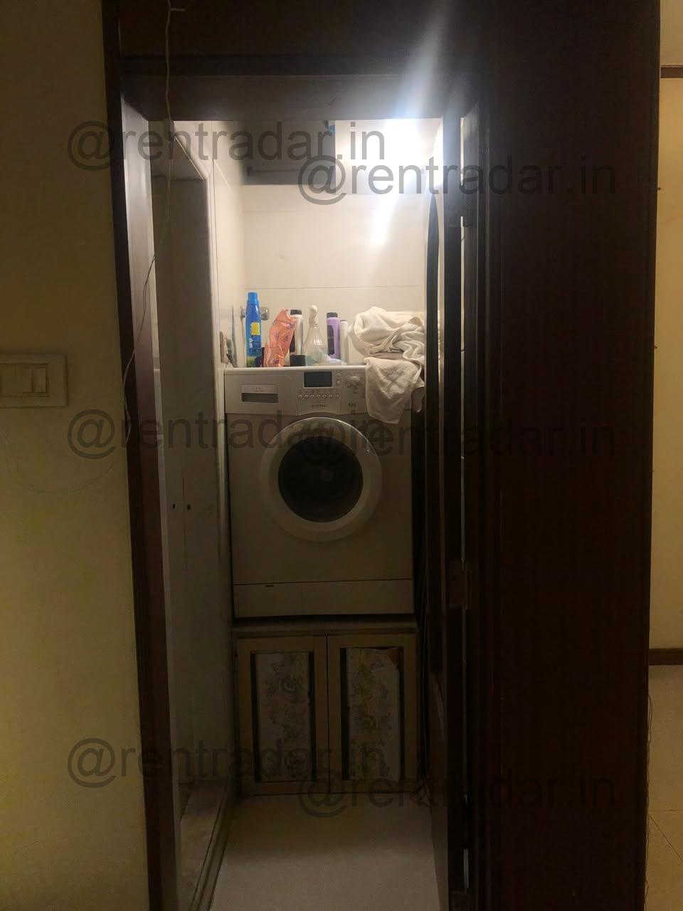 Room in 2 Bhk at Airport Road/marol