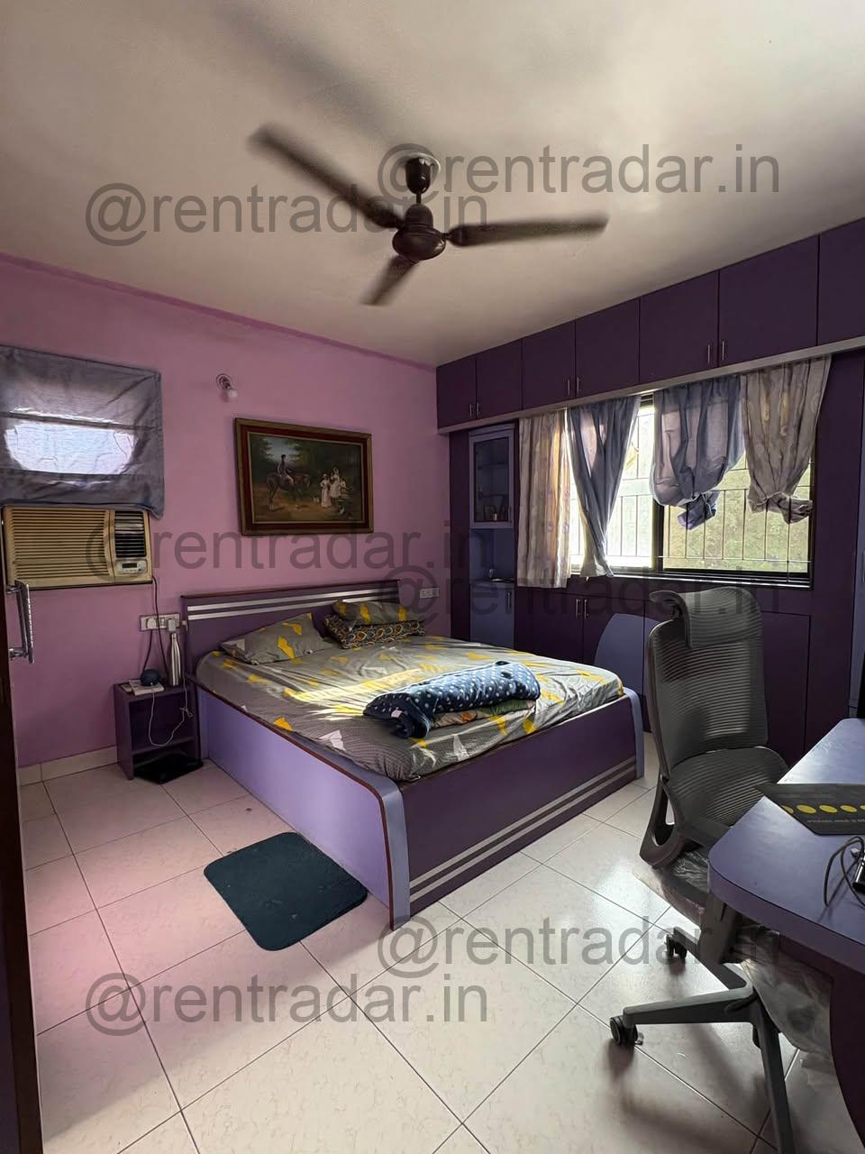 Room Available at Magarpatta (daffodils Society)