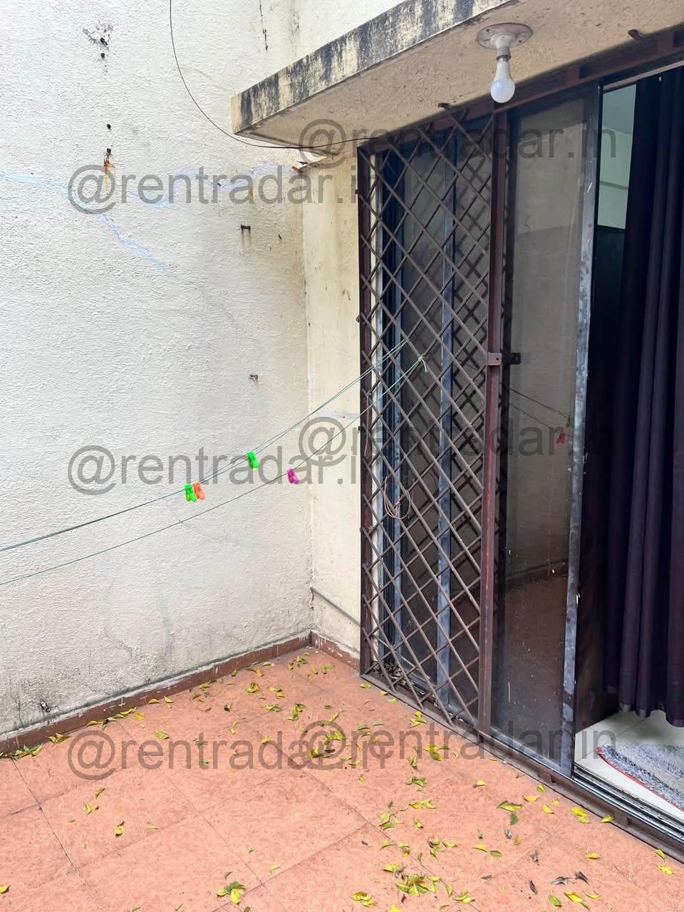 Room in 2 Bhk at Viman Nagar