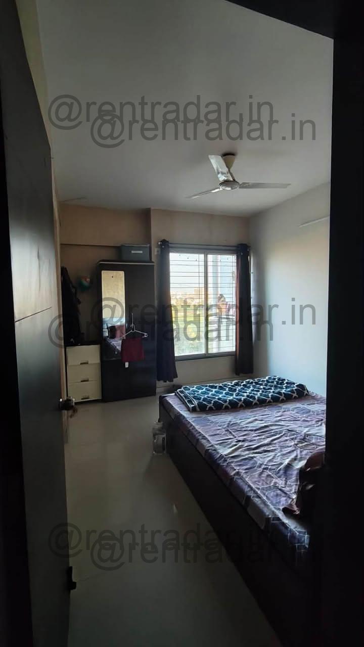 Room in 3bhk at Wadgaonsheri (silicon Bay)
