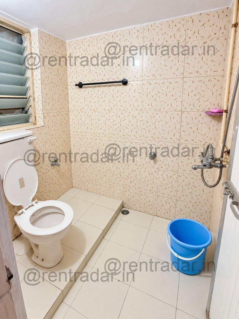 Room in 2 Bhk at Sher-e-punjab Colony, Andheri East