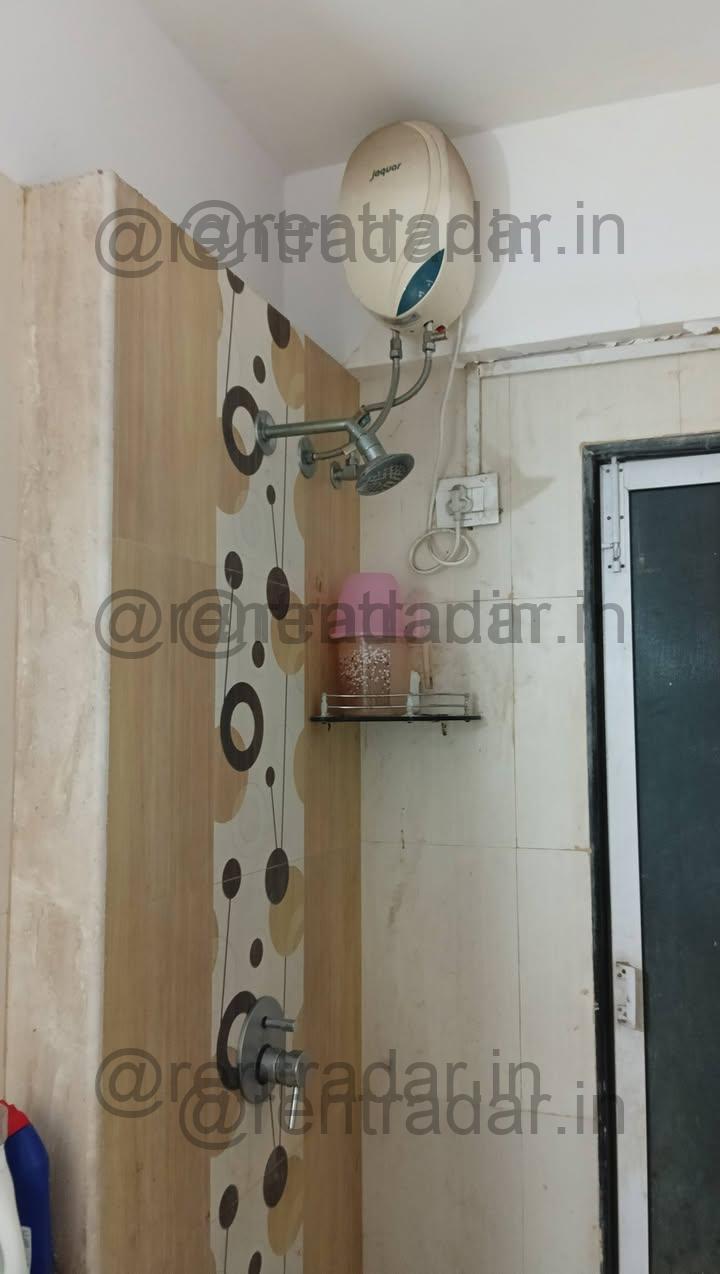Room in 2 Bhk at Parel East
