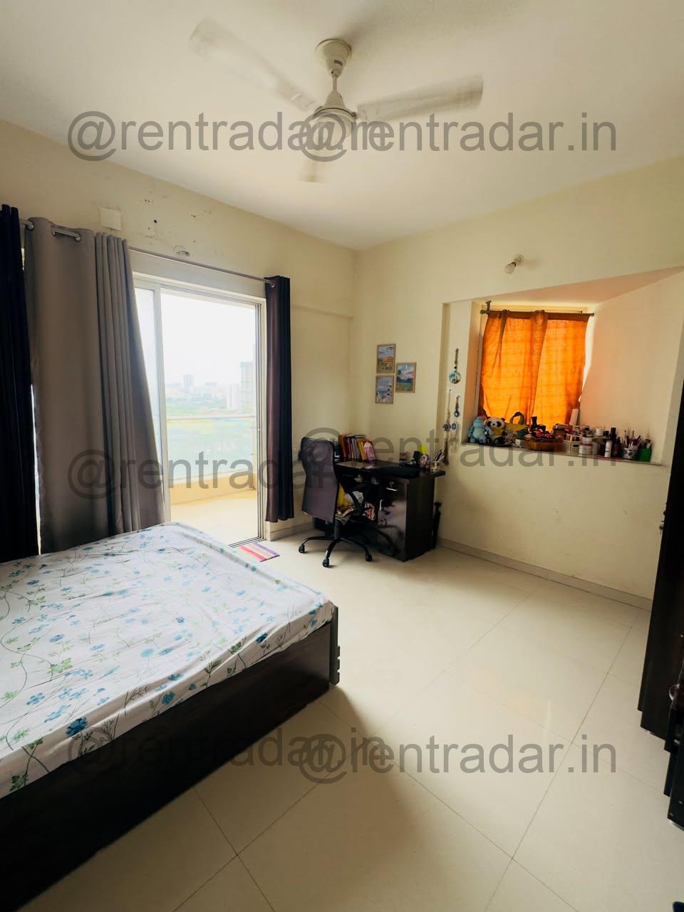 Room in 3bhk at Balewadi (paritosh Society)