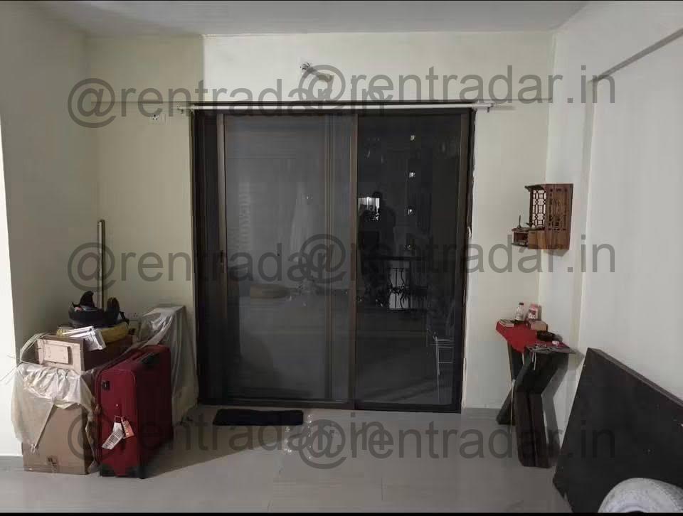 Room in 3 Bhk at Mhalunge