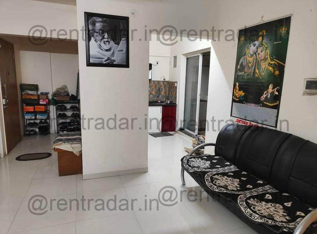 Private Room in 3bhk at Bavdhan (pebbles Urbania)