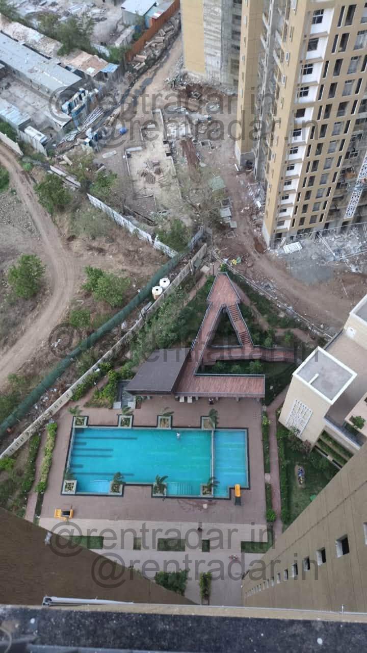 Room in 2bhk at Kharadi (godrej Parkridge)