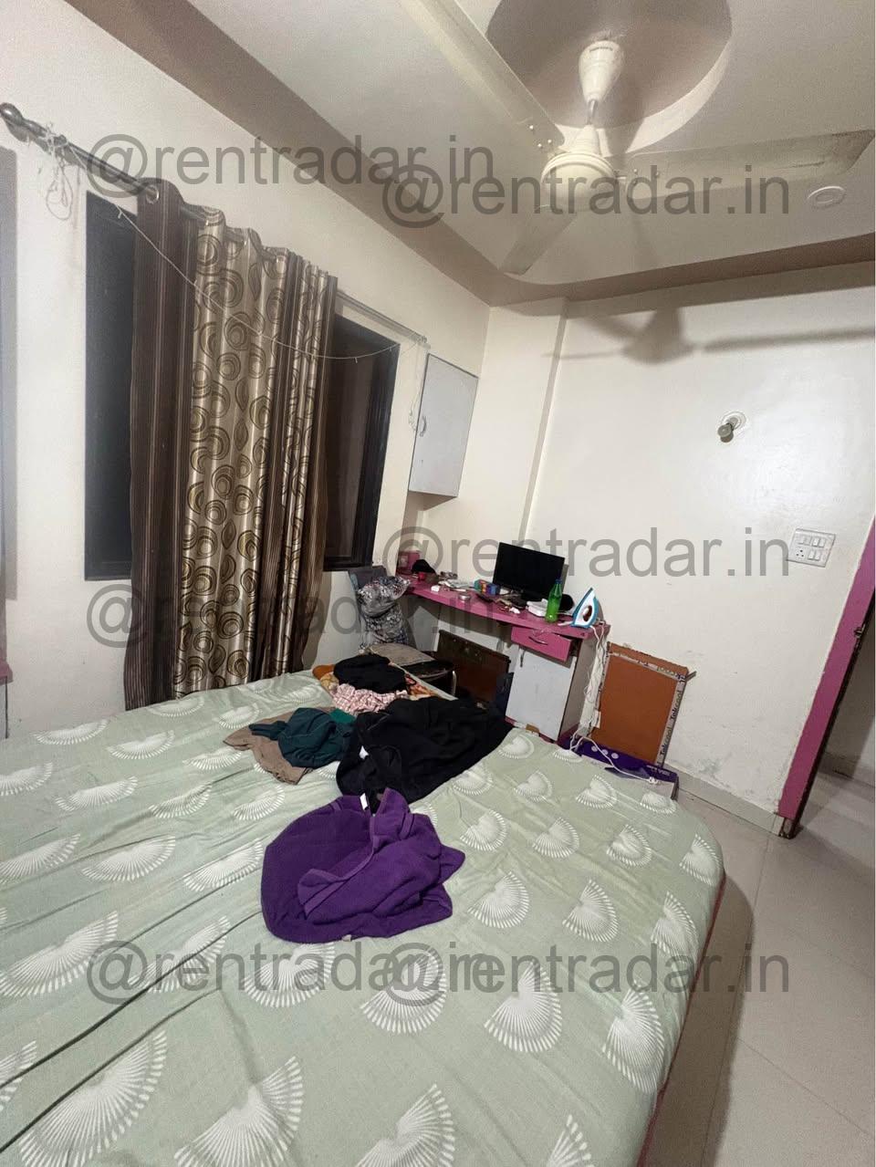 Room Available at Vishrantwadi Kalas Road