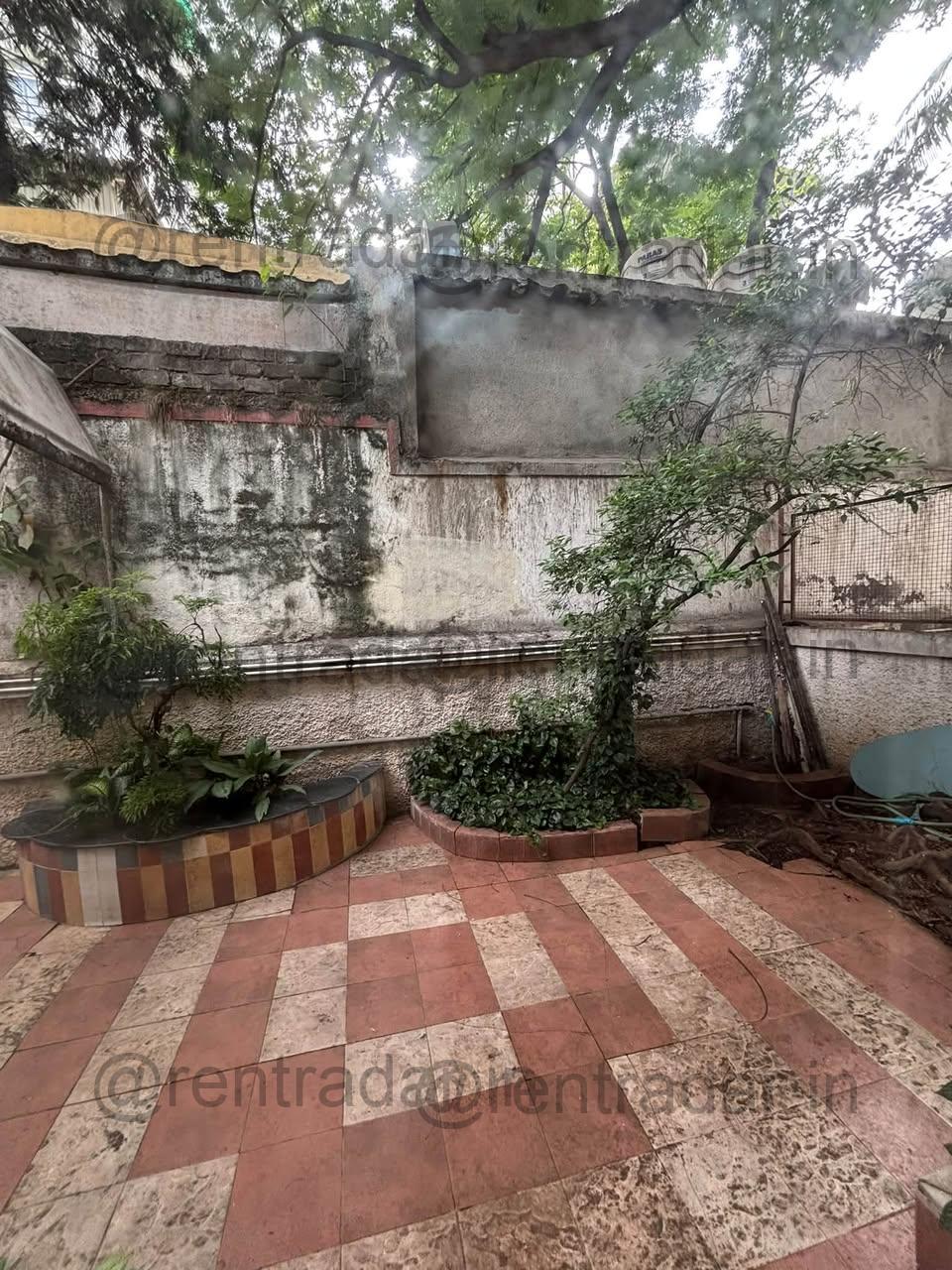 Room in 4bhk at Koregaon Park