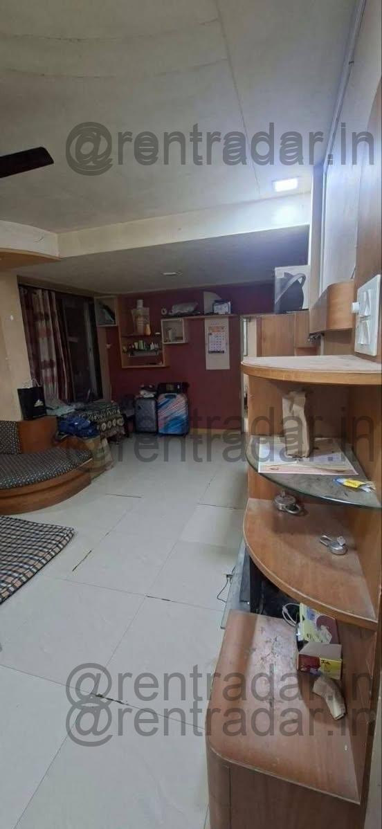 Room in 2bhk at Gujarat Colony, Kothrud