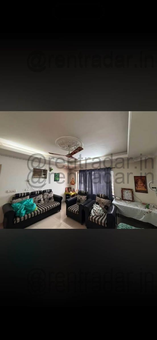Room in 3bhk at Kalyani Nagar (fortaleza Society)