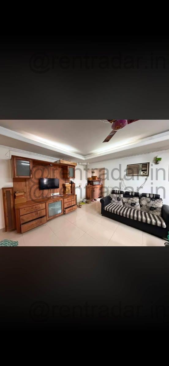 Room in 3bhk at Kalyani Nagar (fortaleza Society)