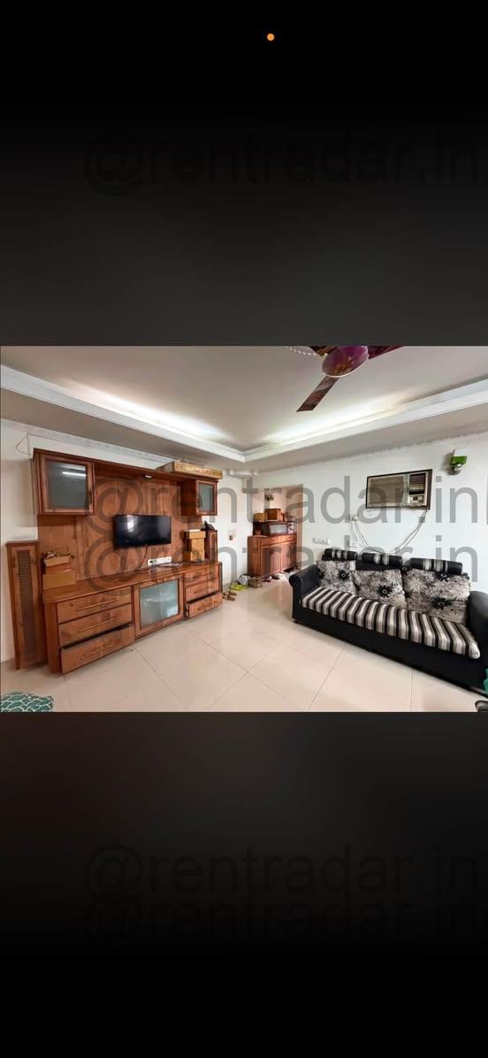 Room in 3bhk at Kalyani Nagar (fortaleza Society)