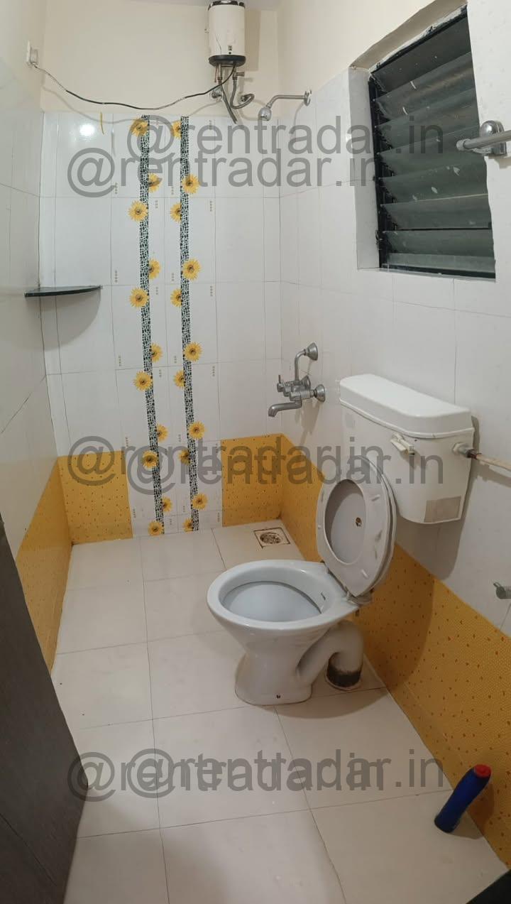 Room in 2 Bhk at Tingre Nagar