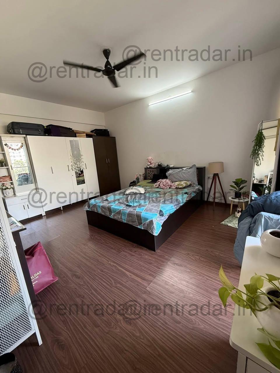 Room Available at Kharadi (ganga Platino)