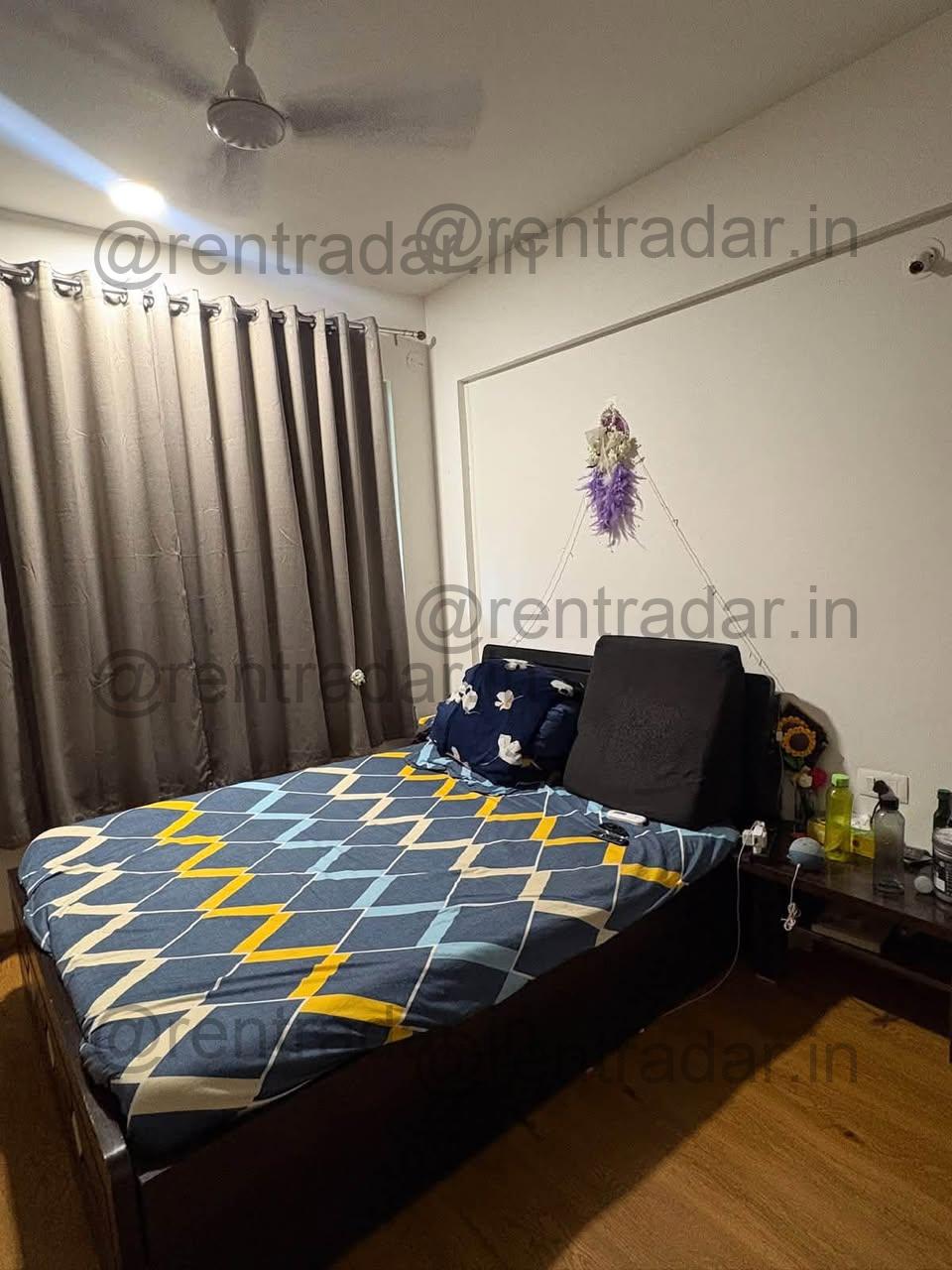 Room Available at Kharadi (gera Planet of Joy)