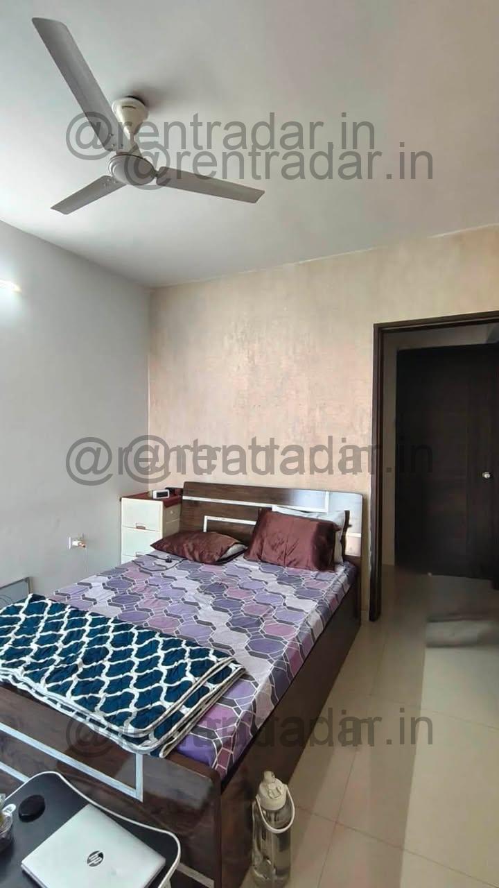 Room in 3bhk at Wadgaonsheri (silicon Bay)