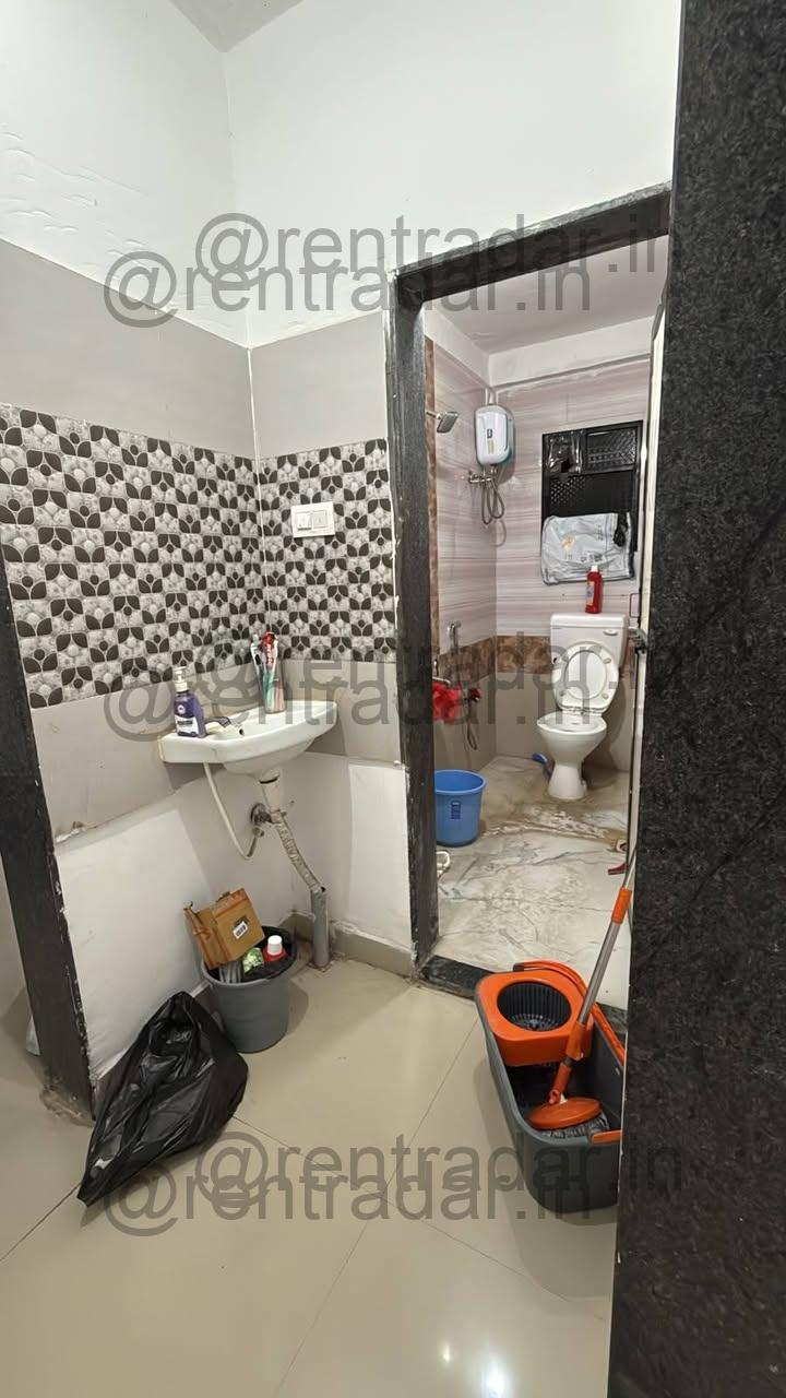 Room in 1bhk at Anand Nagar