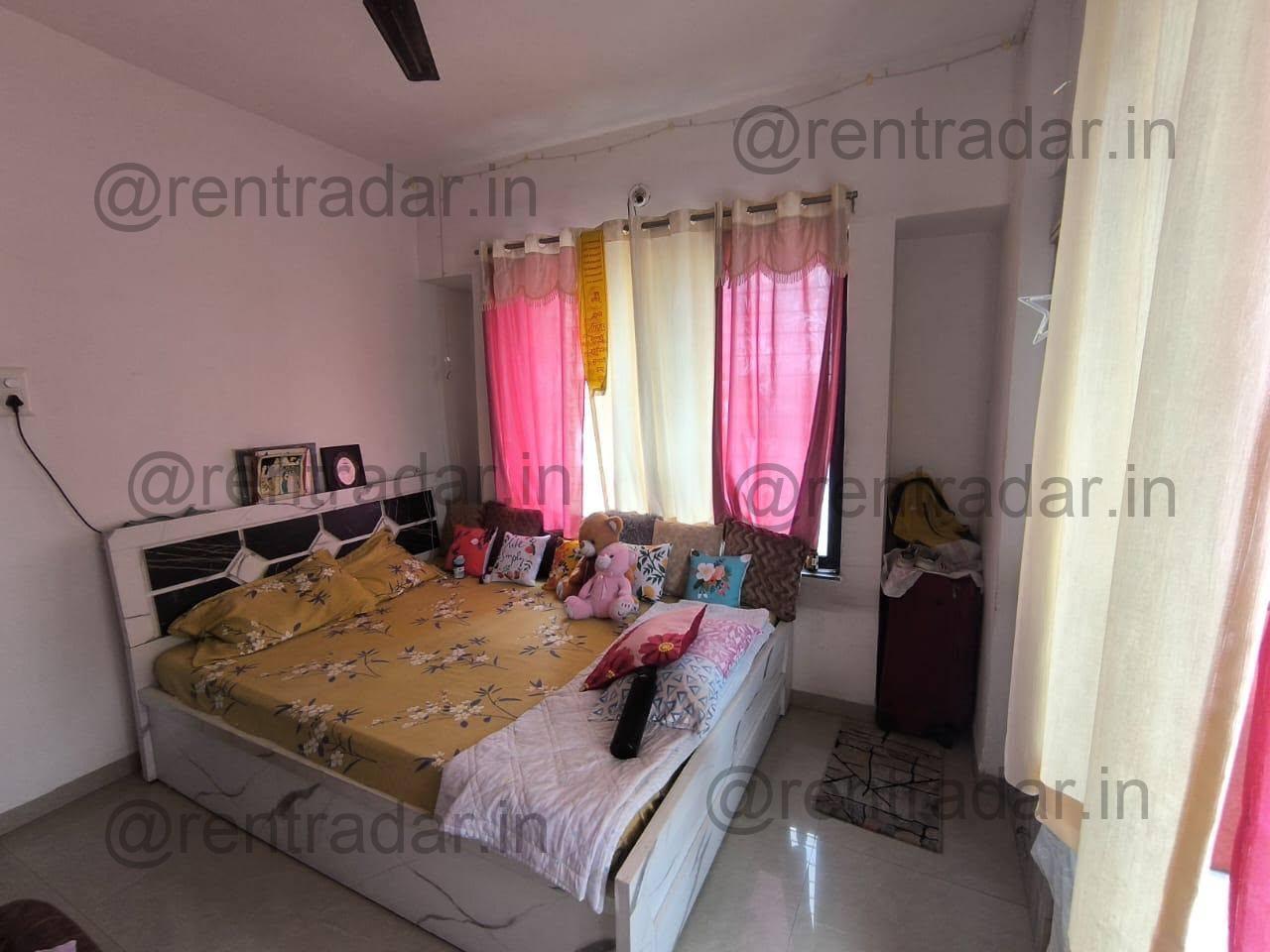 Room in 3bhk at JD Crystals Apartment, Porwal Rd Dhanori (jd Crystals Apartment)