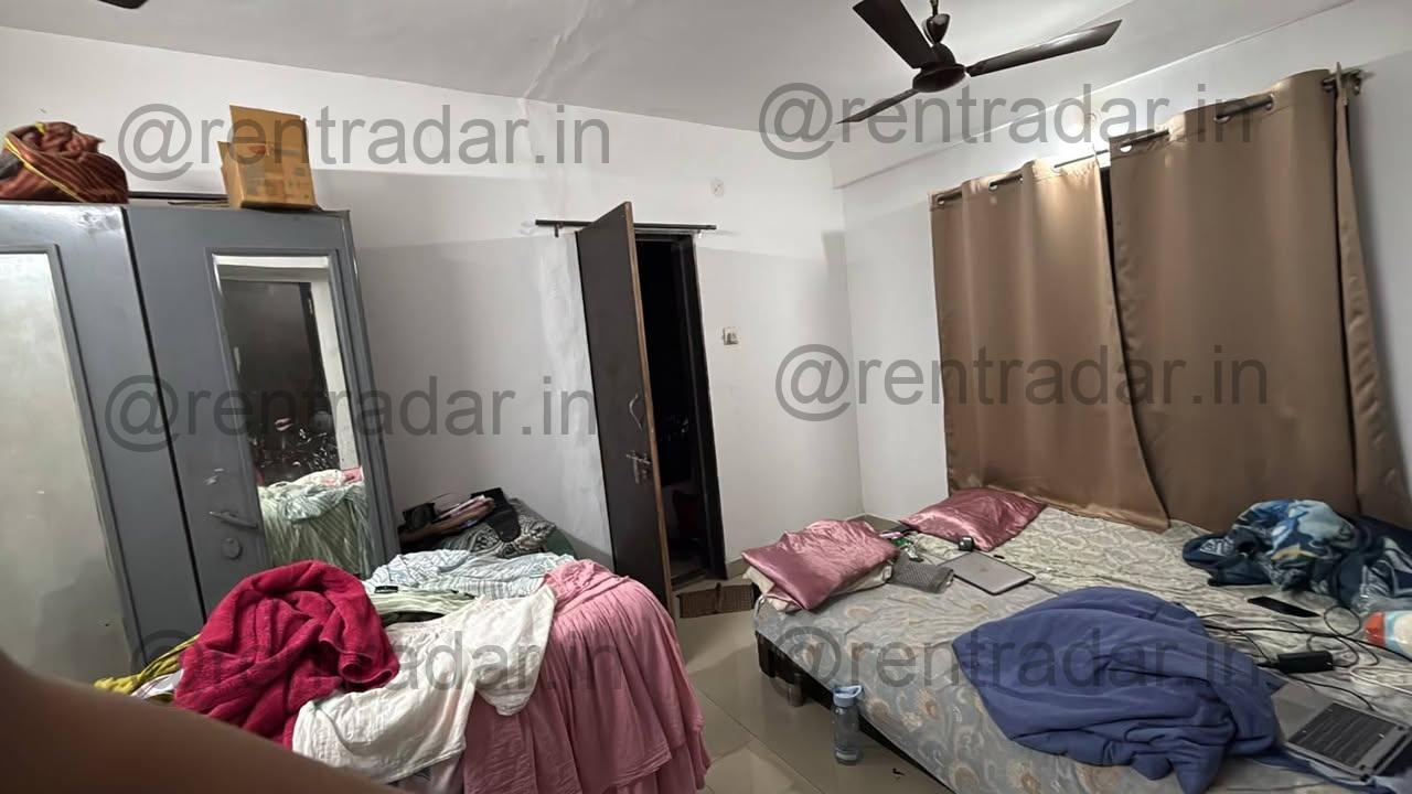 Room in 1bhk at Anand Nagar