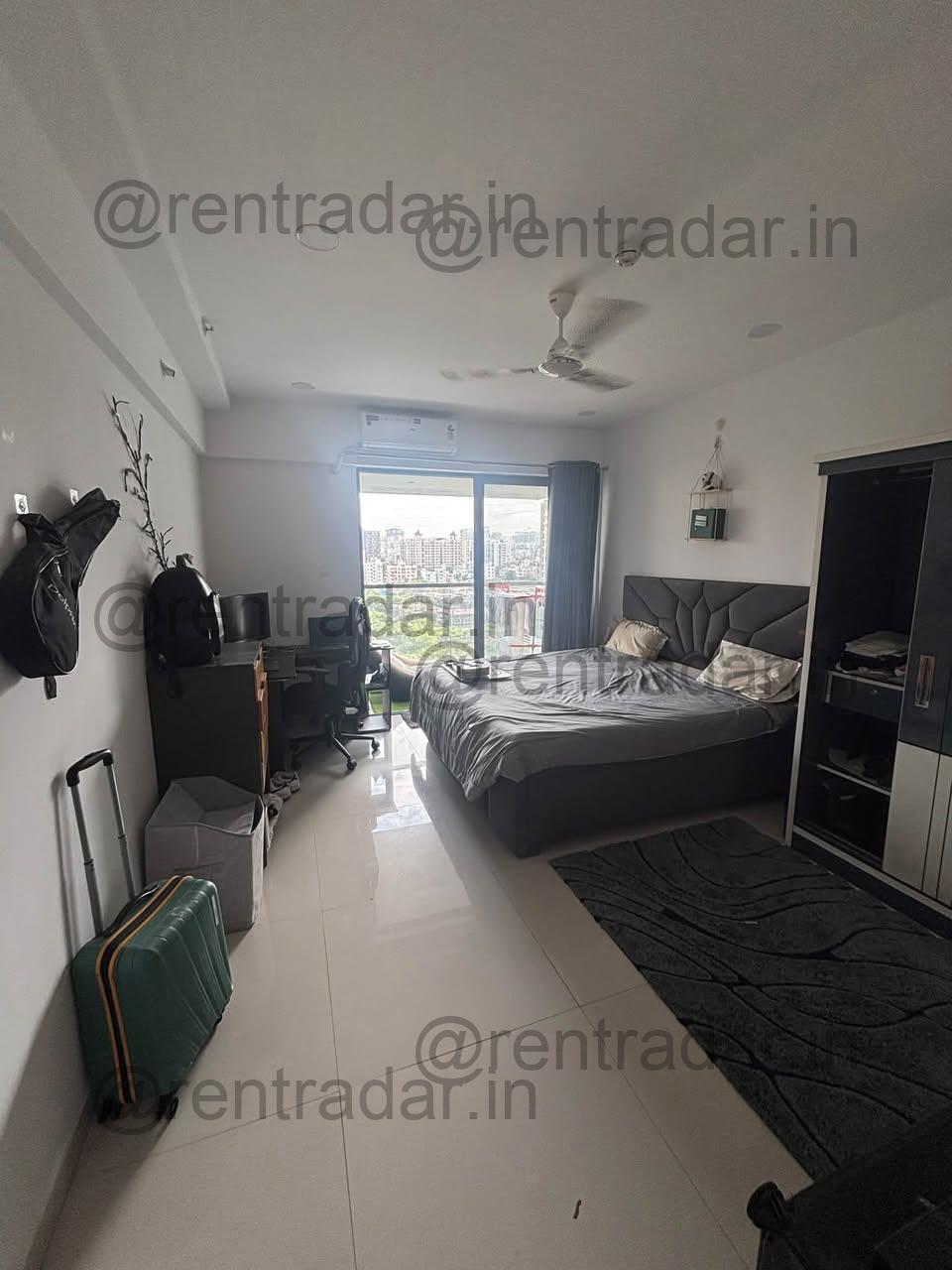 Room in 3 Bhk at Majestique Signature Tower (majestique Signature Tower)