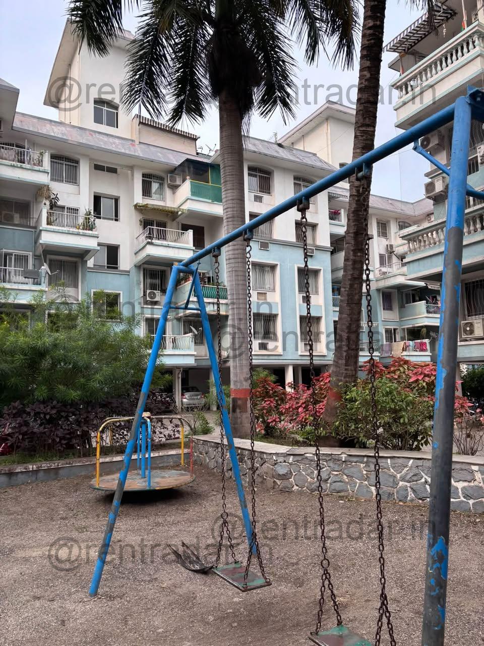 Room in 3bhk at Viman Nagar