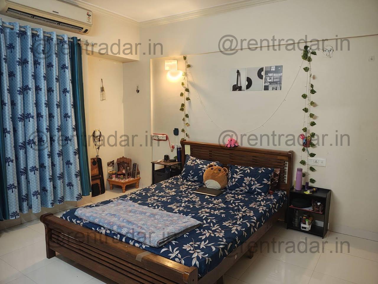 Room Available at Wakad (omega Paradise Phase 1)
